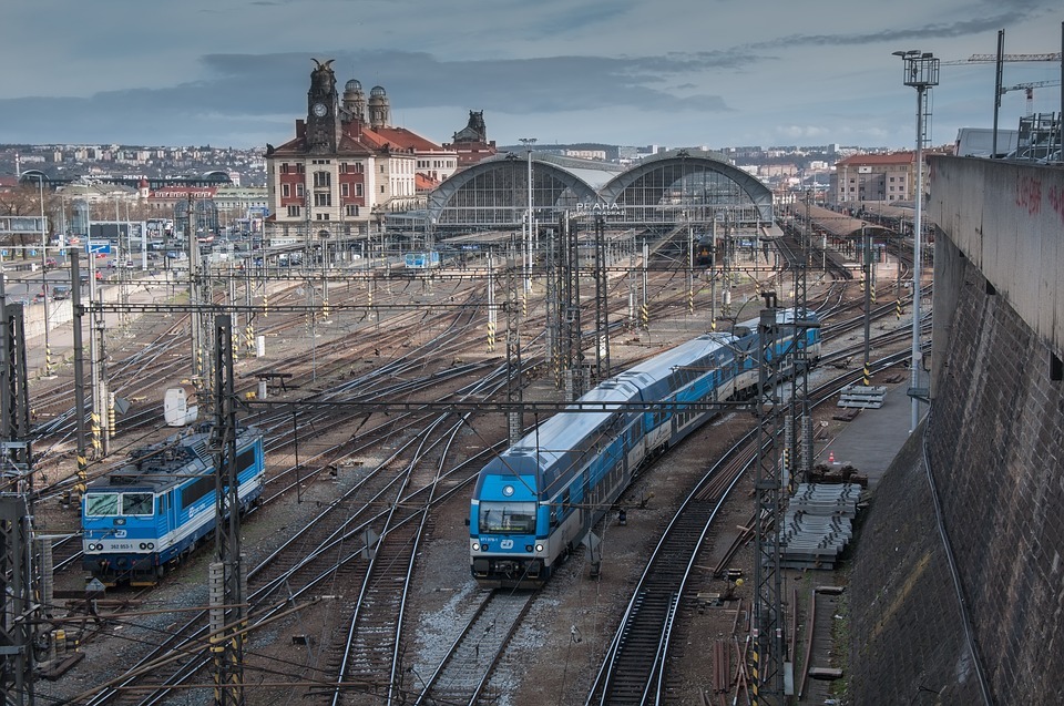 Seamless WiFi for 90 train cars of Czech Railways
